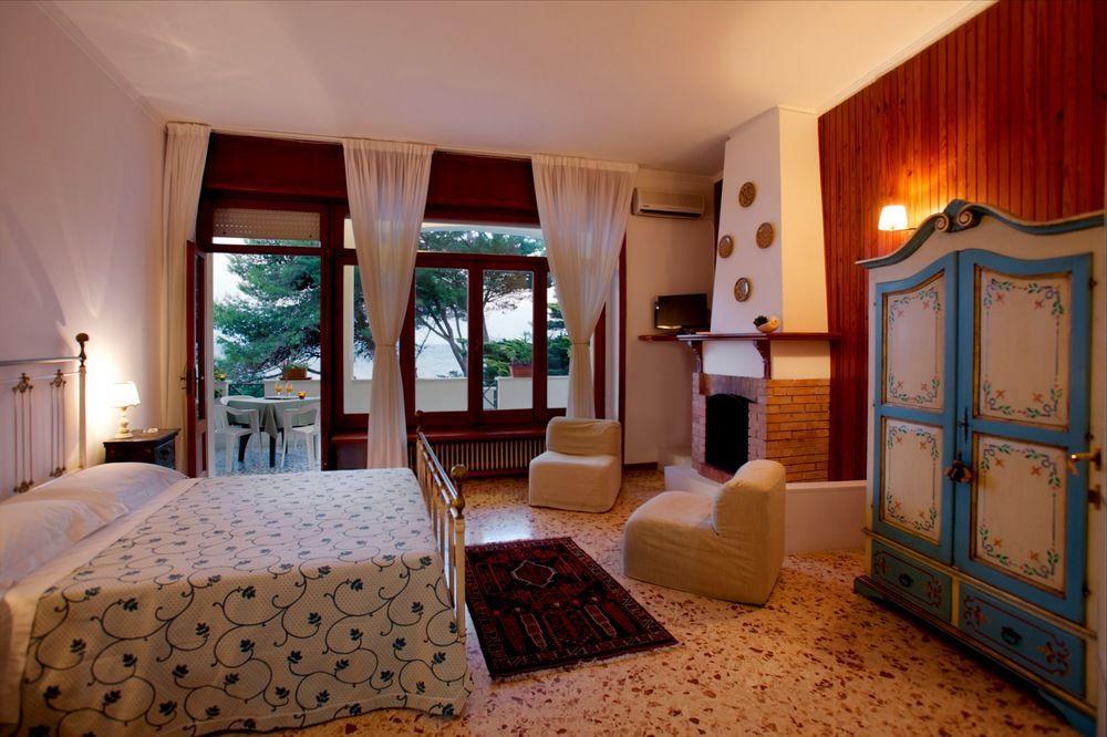 Hotel Il Vascello Marina Serra Bagian luar foto