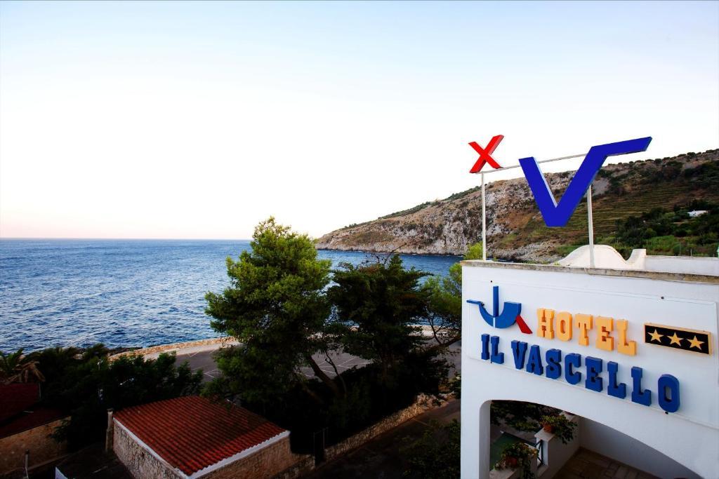 Hotel Il Vascello Marina Serra Bagian luar foto